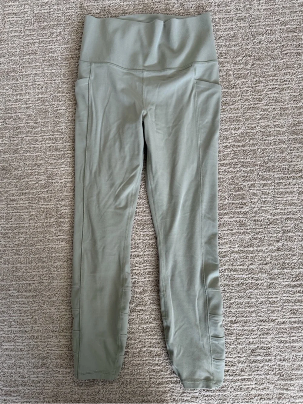 Athleta Salutation Stash Pocket II Cinch 7/8 Tight - Picture 3 of 5